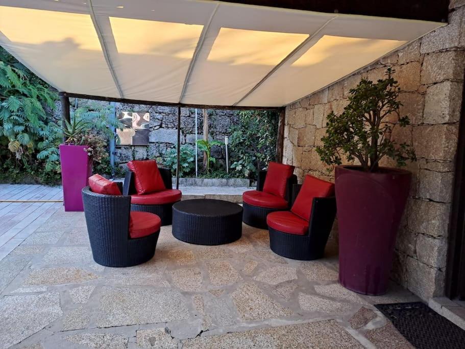 Pool House Au Coeur Du Geres A Rio Caldo Villa Exterior photo